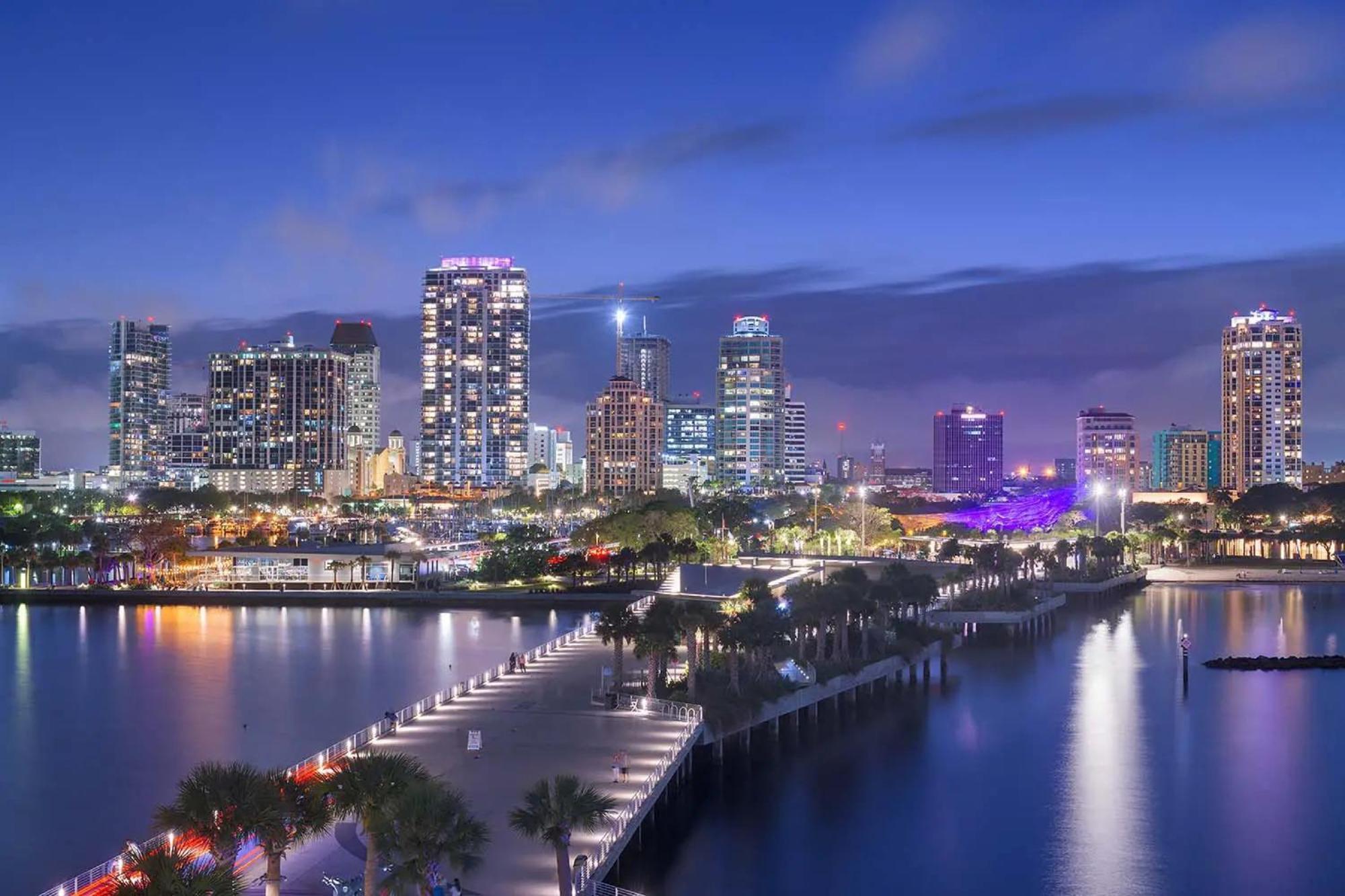 Elegant In Downtown St Pete - Great Community Events! * St. Petersburg