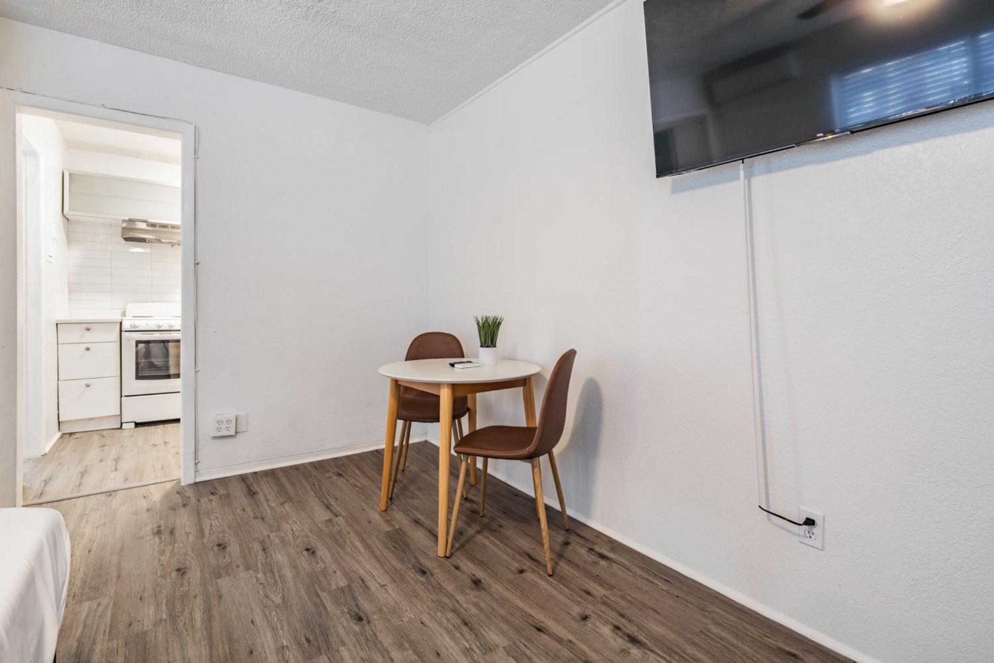 Elegant In Downtown St Pete - Great Community Events! Apartment *